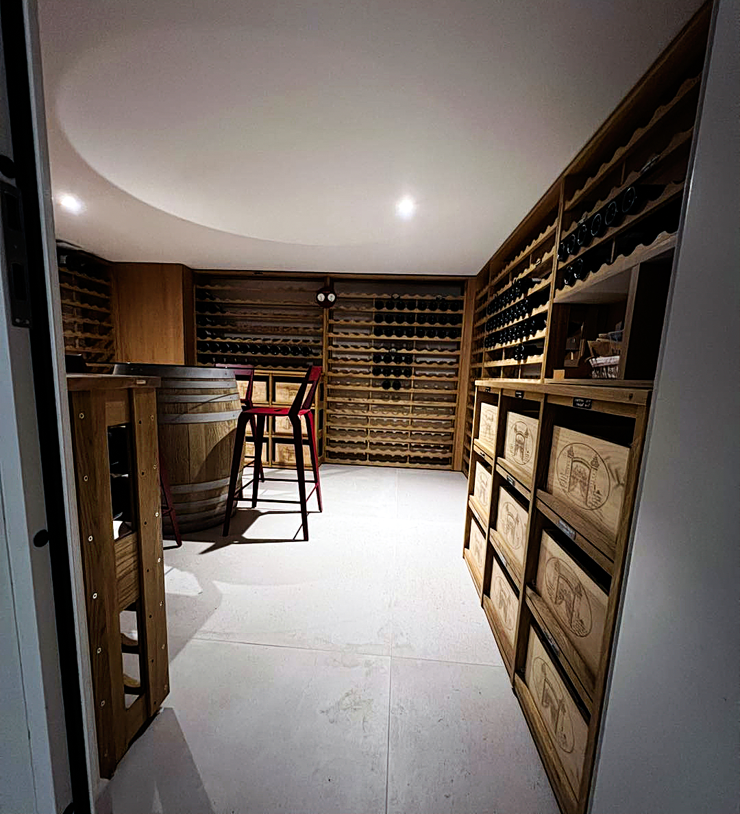 vue plus large sur la zone dégustation de vin