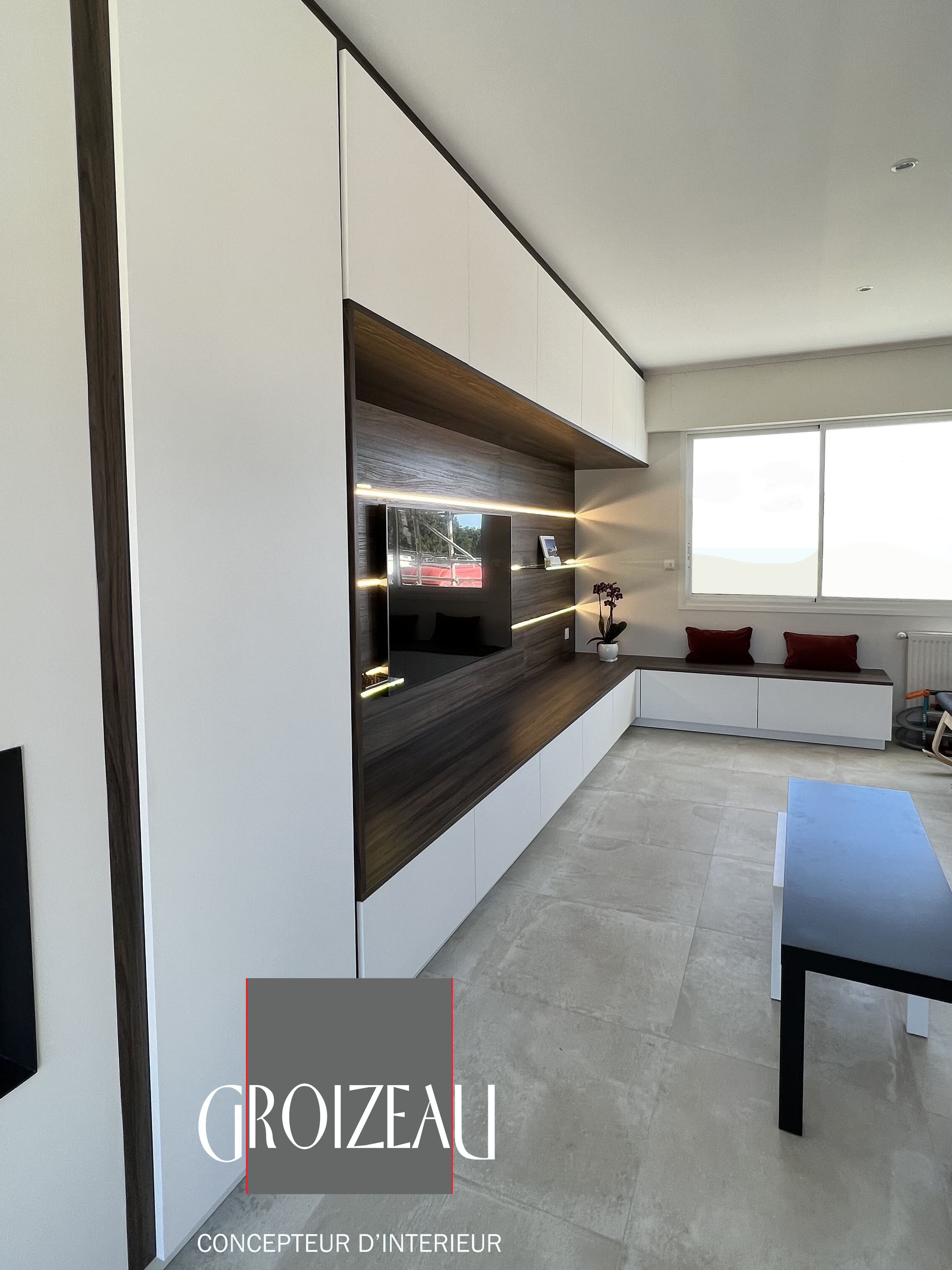 Meuble Tv suspendu avec peinture decov