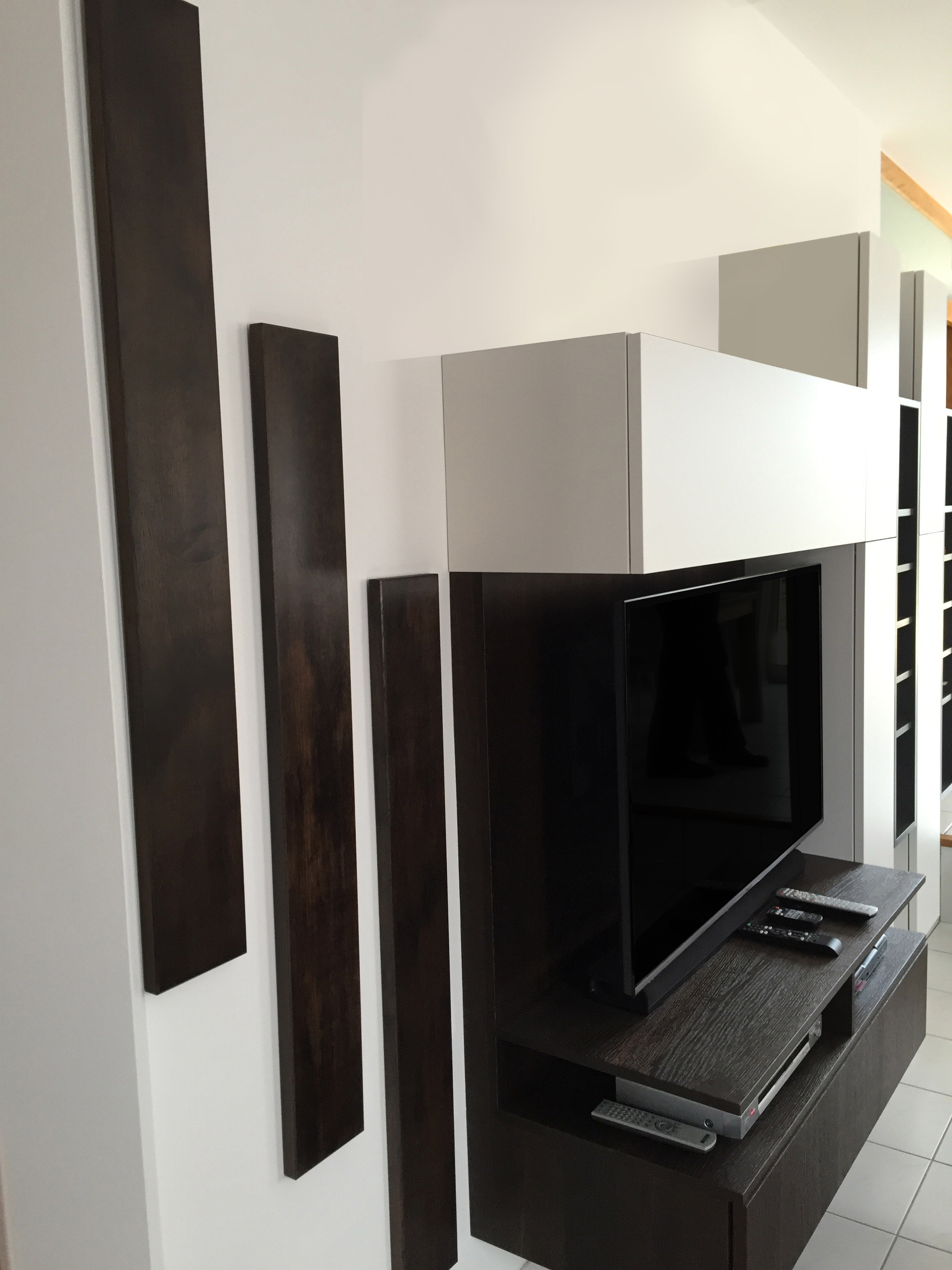 Deco et meuble suspendu au mur