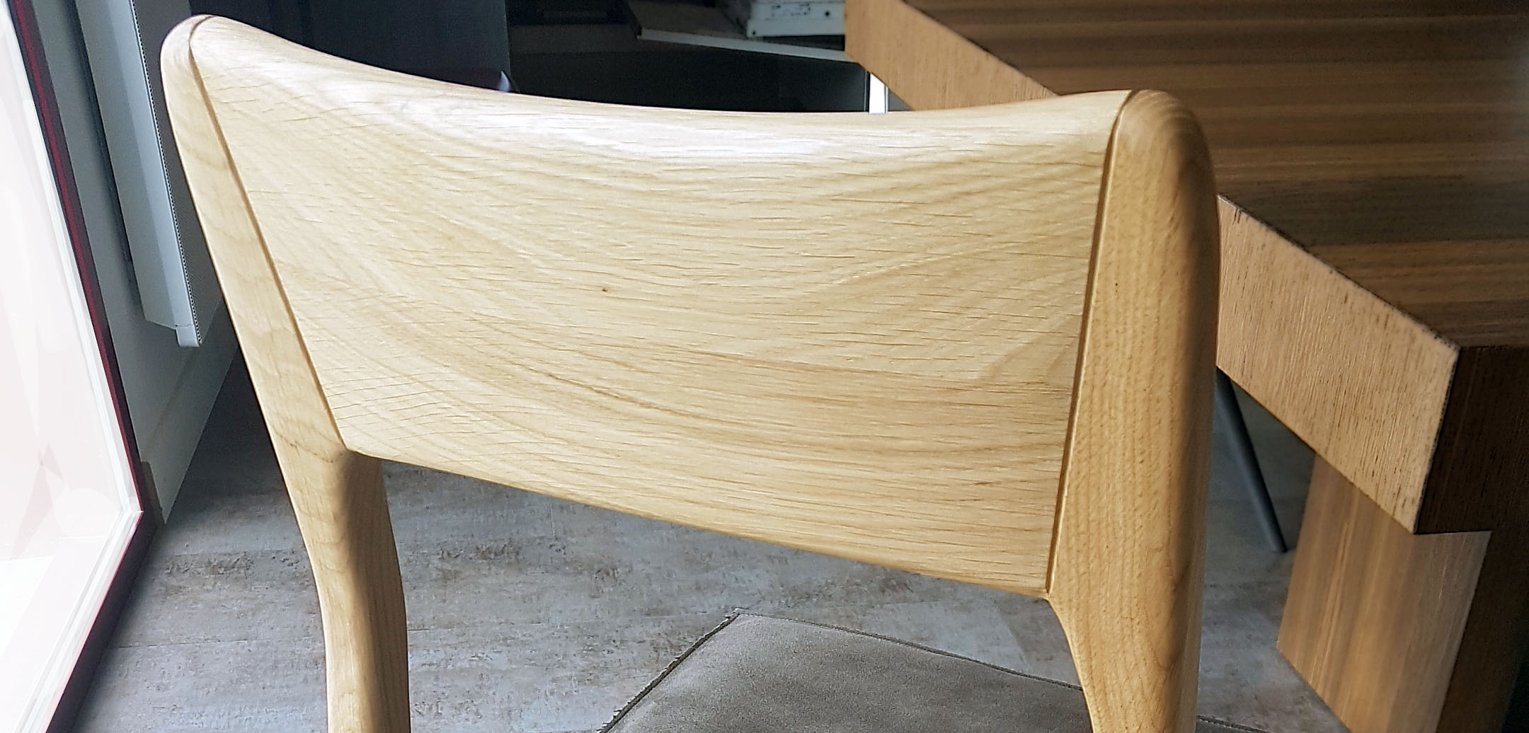 dossier chene massif de chaise design
