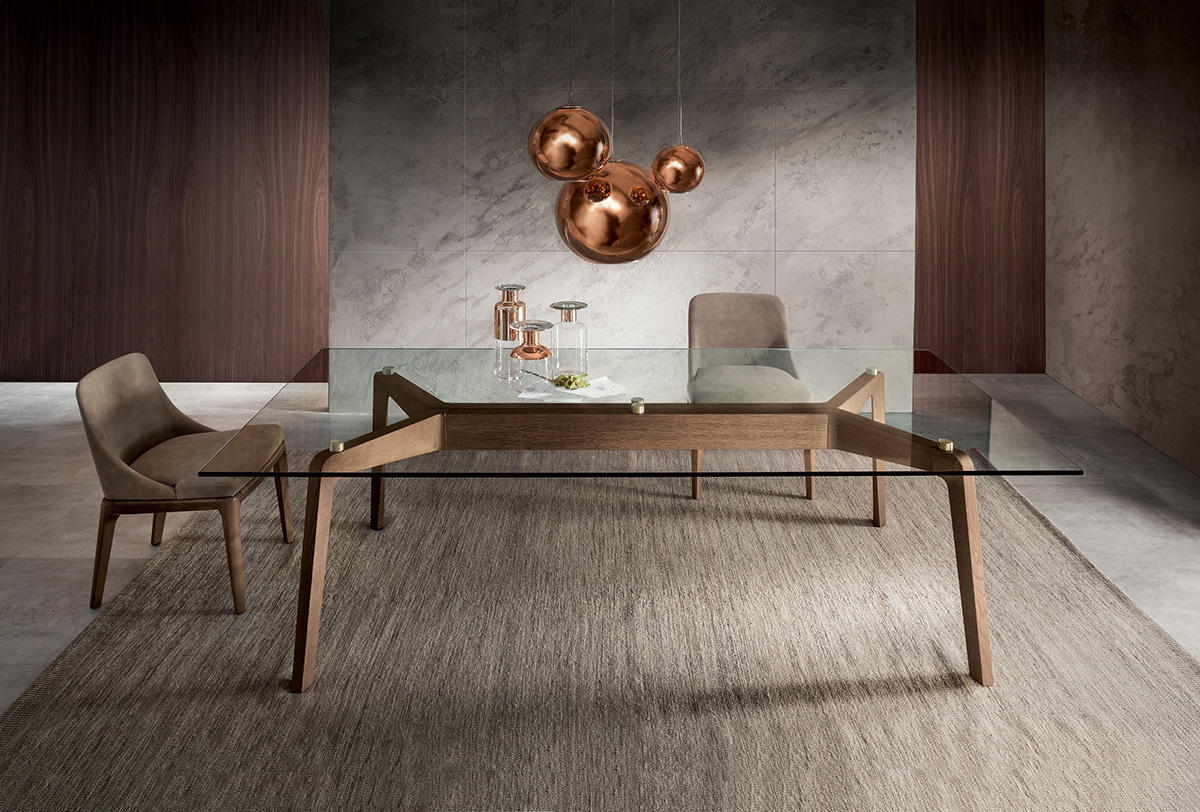 Table en cerre avec pied en chene