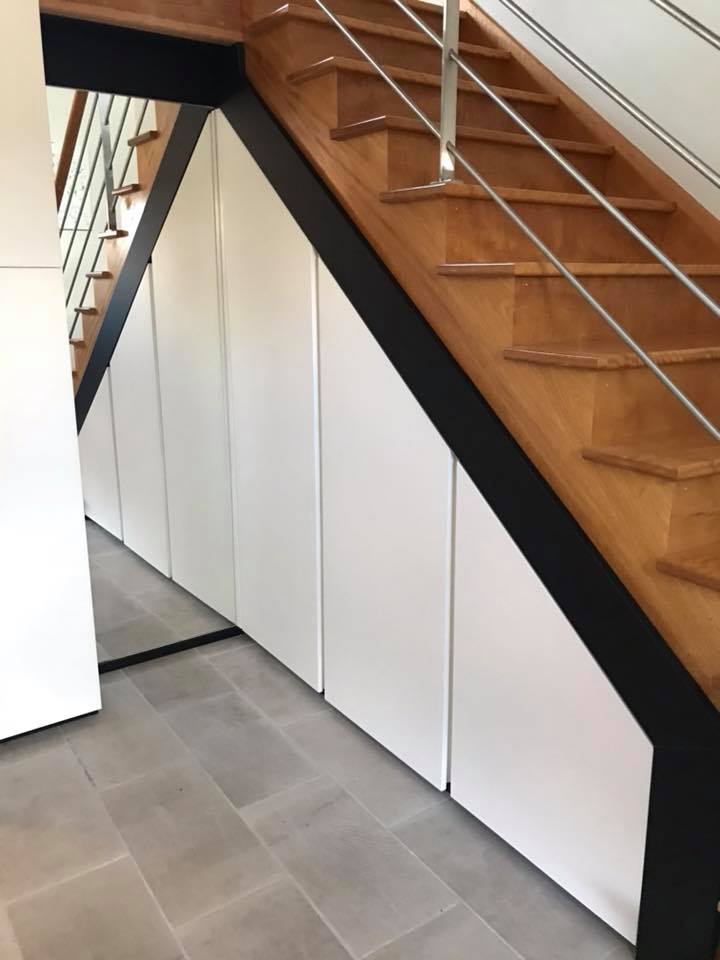 Meuble sous escalier  haut de gamme design et pratique