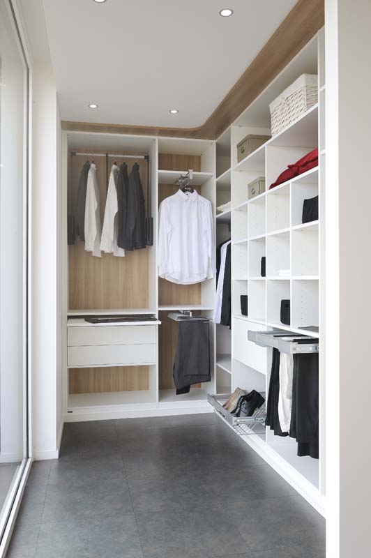 Dressing en L avec penderie droite
